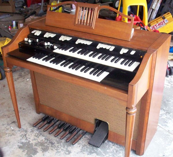 Hammond Orgel Club Holland › M 143